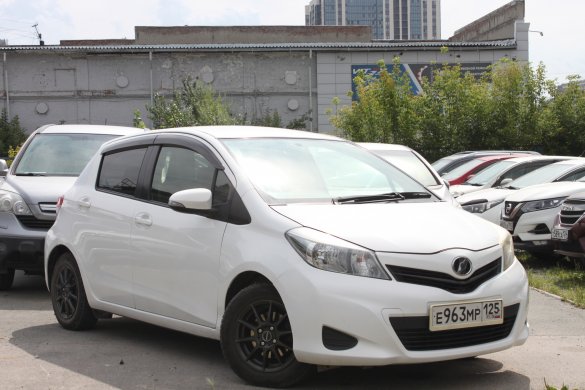 Toyota Vitz 2011