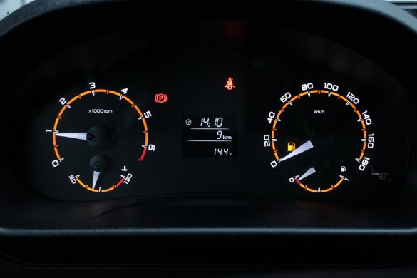 3571